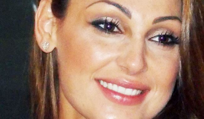 Anna Tatangelo beccata in vacanza col suo Gigi